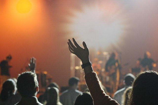 W połowie sierpnia czeka nas koncert Andrzeja Piasecznego