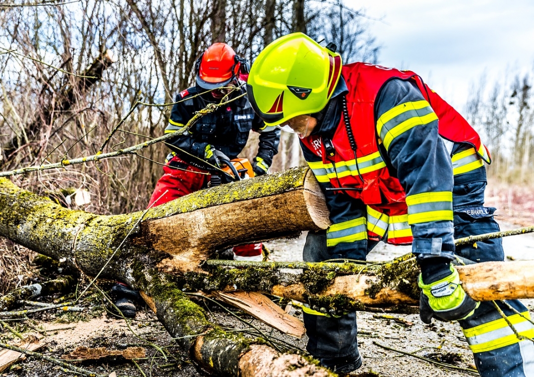 Burza nad Płockiem: liczne interwencje straży pożarnej