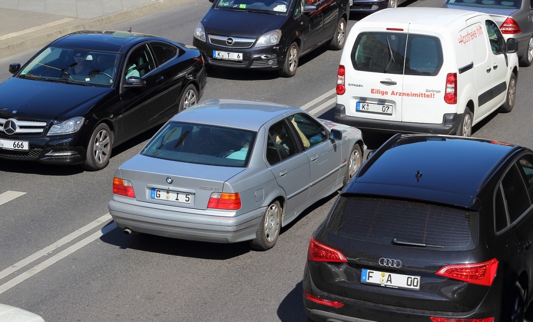 Tragiczny wypadek w Górkach: Nieletni motocyklista bez uprawnień zderzył się z samochodem