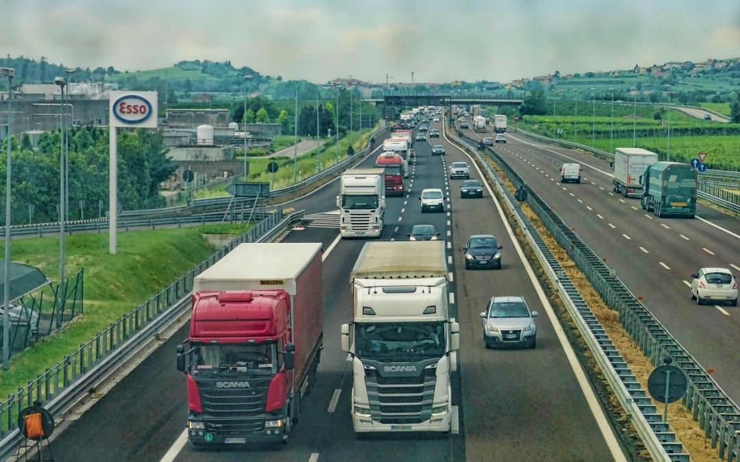 41-letni kierowca powoduje kolizję poranną na ul. Gałczyńskiego, uszkadzając 5 pojazdów