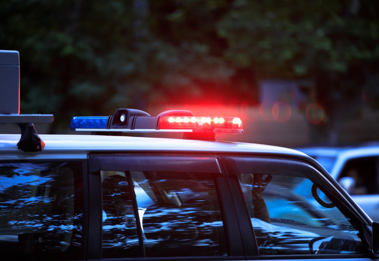Dwóch mężczyzn, którzy okradli sklep w Płocku, zatrzymanych przez lokalną policję
